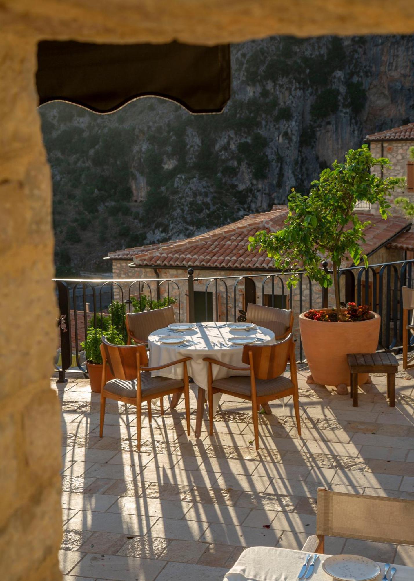 Hotel Zoe Hora Dhërmi Zewnętrze zdjęcie